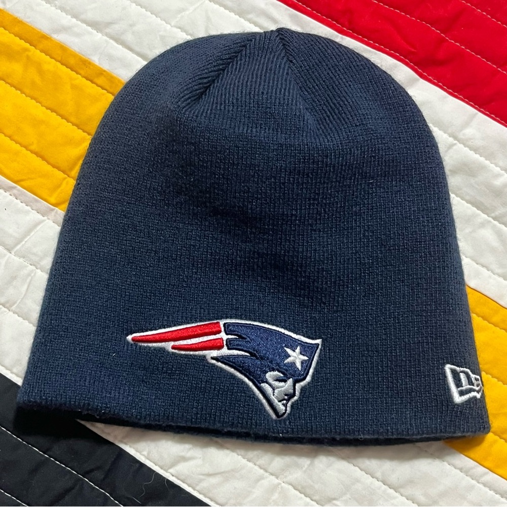 New Era New England Patriots Navy Knit Beanie Flying Elvis Logo Excellent